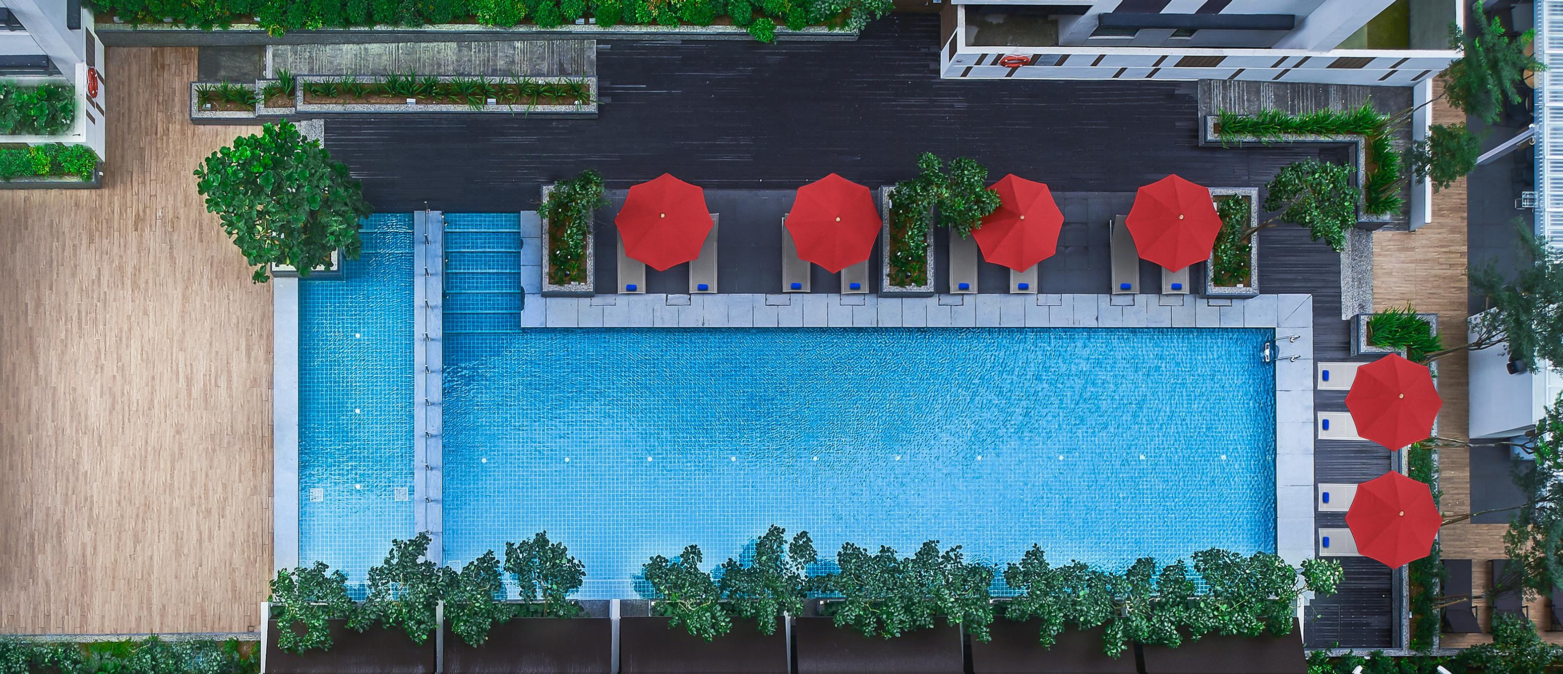 Amari Johor Bahru Exterior foto The pool at the hotel